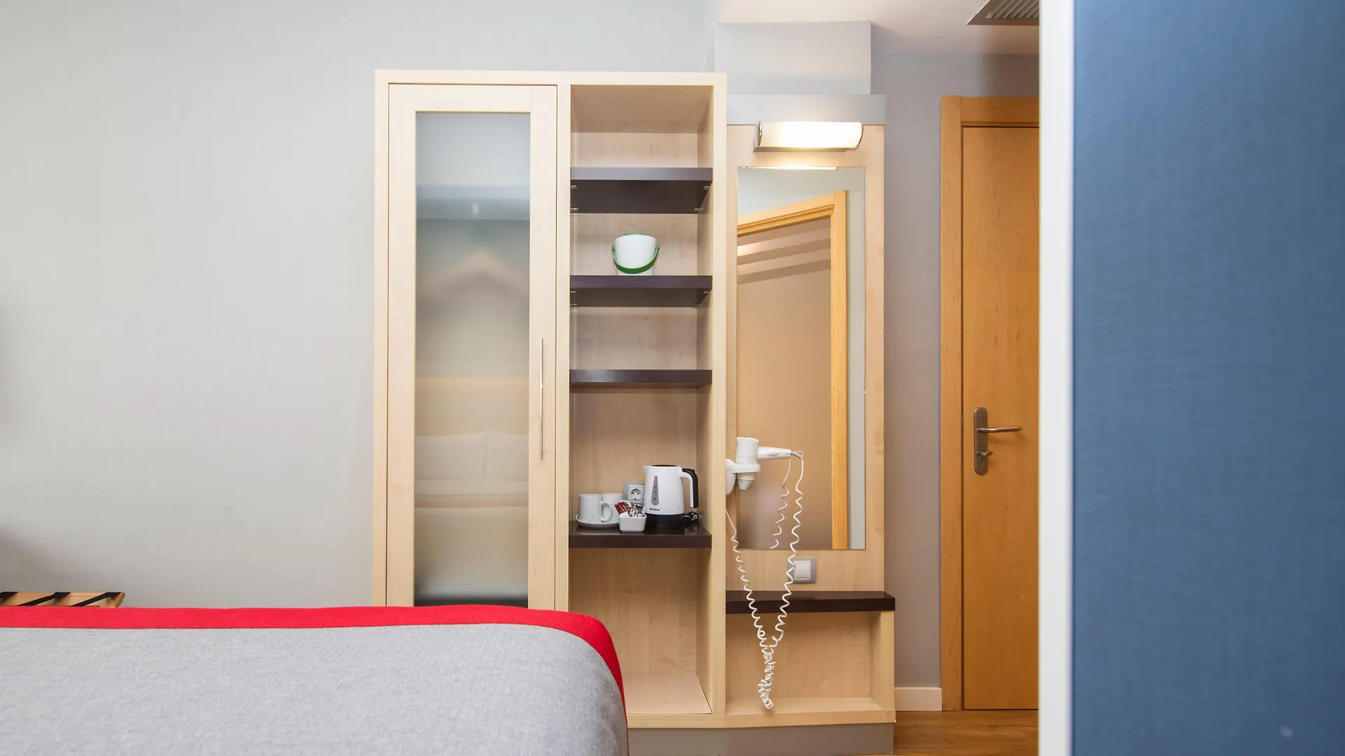 Holiday Inn Express Sant Cugat By Ihg Sant Cugat del Valles Hotel