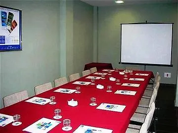 Holiday Inn Express Sant Cugat By Ihg Sant Cugat del Valles 3*,