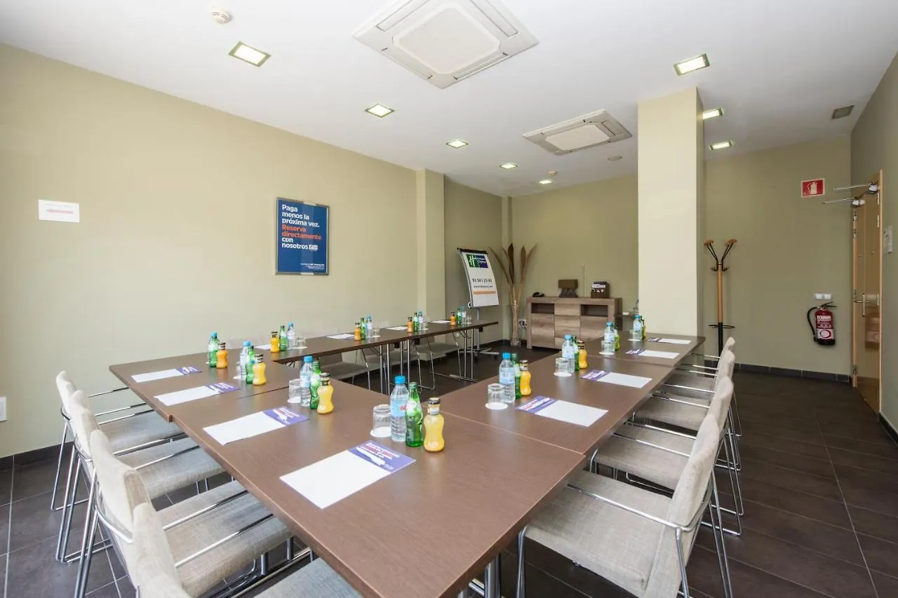 סנט קוגאט דל ואייס Holiday Inn Express Sant Cugat By Ihg 3*, סנט קוגאט דל ואייס