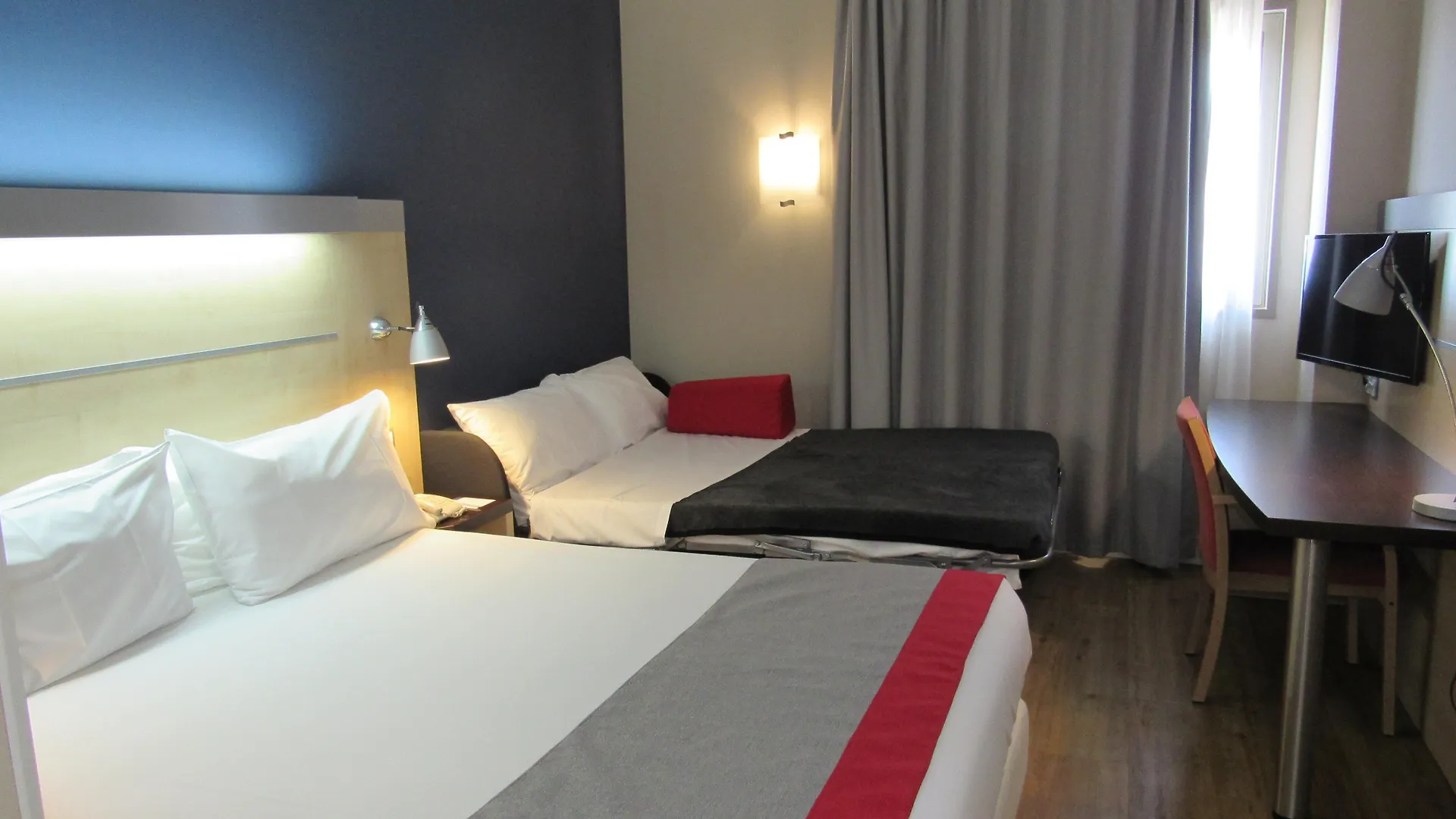 סנט קוגאט דל ואייס Holiday Inn Express Sant Cugat By Ihg מלון