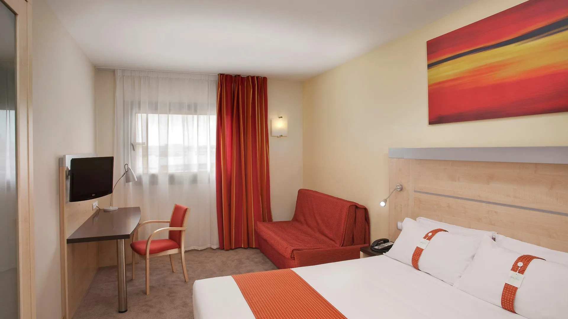 סנט קוגאט דל ואייס Holiday Inn Express Sant Cugat By Ihg מלון סנט קוגאט דל ואייס