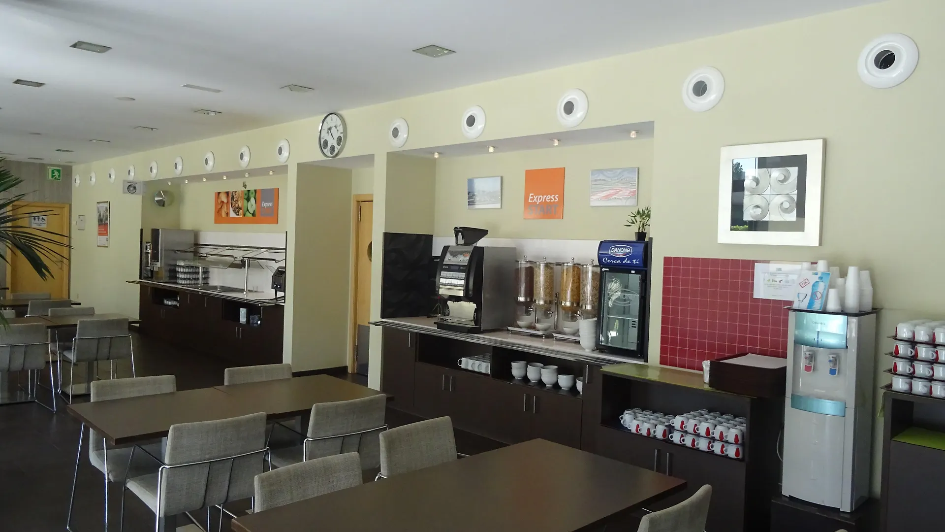 מלון סנט קוגאט דל ואייס Holiday Inn Express Sant Cugat By Ihg