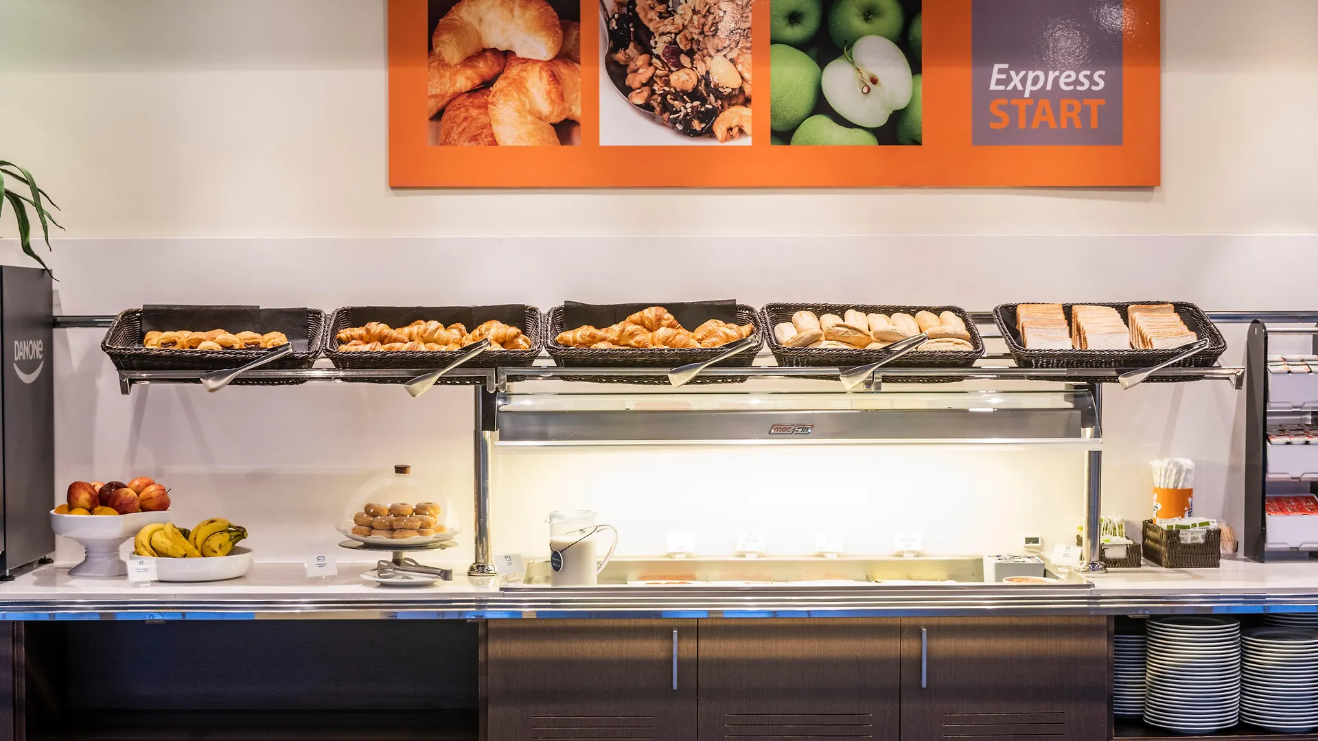 *** מלון סנט קוגאט דל ואייס Holiday Inn Express Sant Cugat By Ihg ספרד
