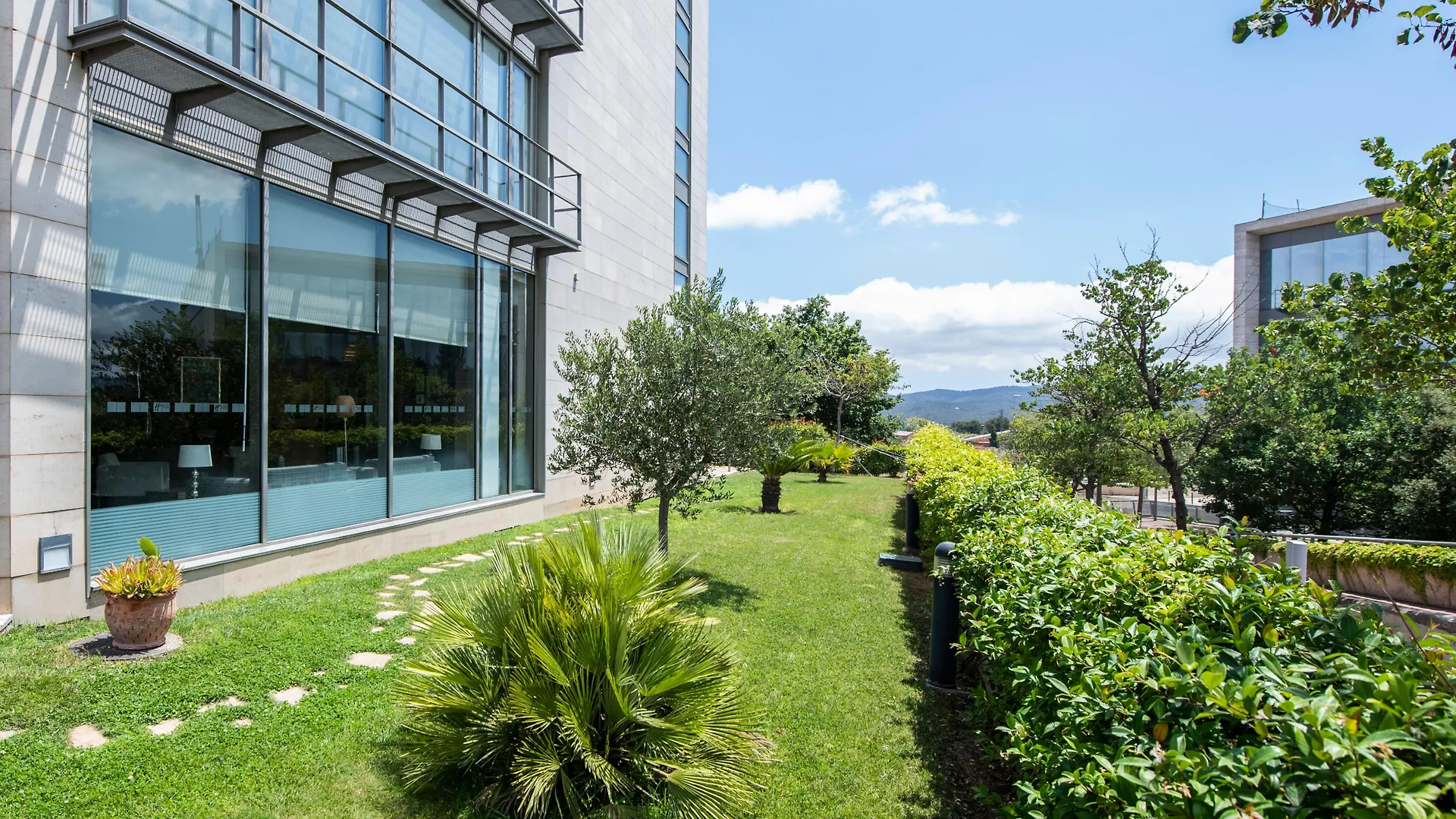 סנט קוגאט דל ואייס Holiday Inn Express Sant Cugat By Ihg מלון