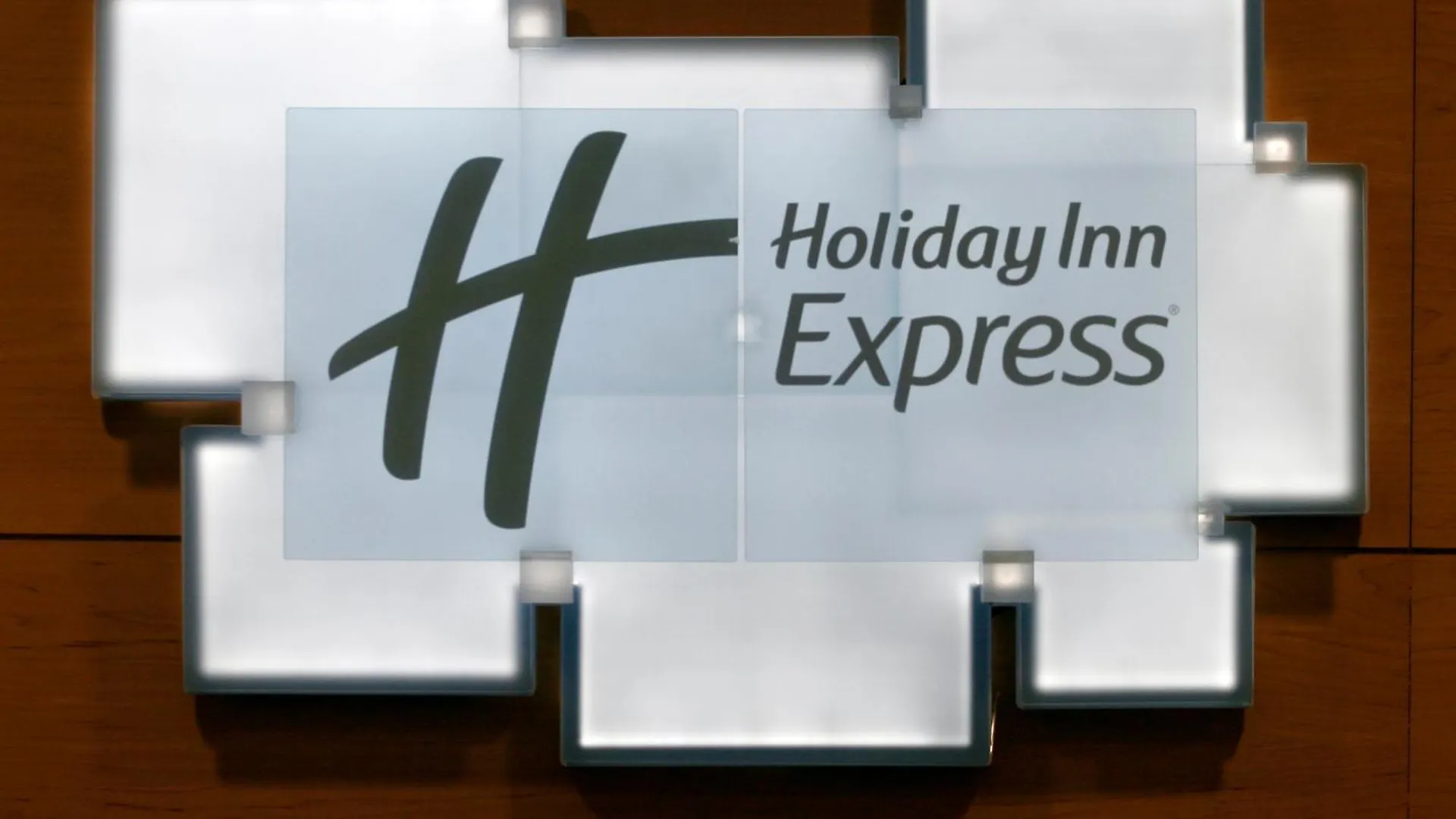 סנט קוגאט דל ואייס Holiday Inn Express Sant Cugat By Ihg מלון סנט קוגאט דל ואייס