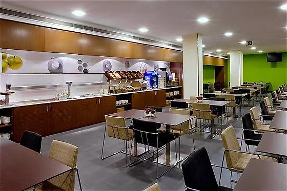 סנט קוגאט דל ואייס Holiday Inn Express Sant Cugat By Ihg 3*, סנט קוגאט דל ואייס ספרד